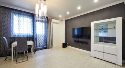 Продам квартиру 3-х комнатную с общей площадью 113.6м2, 17/17 эт., на улице Братьев Кашириных, Калининский район район, г. Челябинск, Челябинская обл., Россия, агентство Интернет-партнер. Фотография №1
