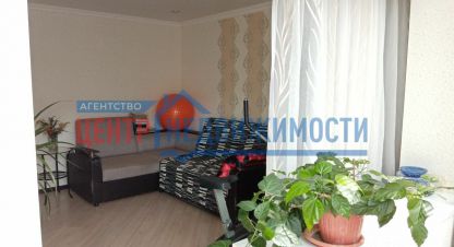 Купить 2-х комнатную квартиру на улице Красная г. Кучугуры. Фотография №4