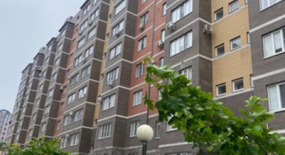 Продам квартиру 1 комнатную с общей площадью 51м2, 4/9 эт., на улице Одс ул, г. Нальчик, Кабардино-Балкария респ., Россия, агентство Интернет-партнер. Фотография №1