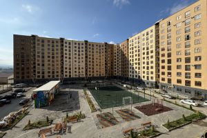 Продам квартиру 1 комнатную с общей площадью 48.1м2, 3/11 эт., на улице Шарданова ул, г. Нальчик, Кабардино-Балкария респ., Россия, агентство Интернет-партнер