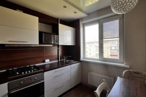 Продам квартиру 2-х комнатную с общей площадью 44.9м2, 4/5 эт., на улице Марченко ул, Тракторозаводский район район, г. Челябинск, Челябинская обл., Россия, агентство Интернет-партнер