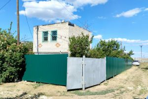 Продам коттедж/дачу 4-х комнатную с общей площадью 51.4м2, на улице Прилинейная, г. Волжский, Волгоградская обл., Россия, агентство Живем Дома