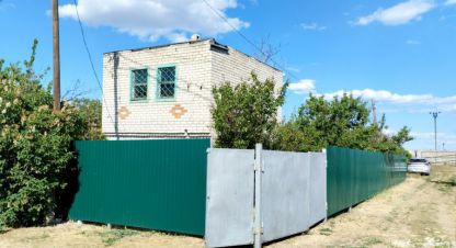Продам коттедж/дачу 4-х комнатную с общей площадью 51.4м2, на улице Прилинейная, г. Волжский, Волгоградская обл., Россия, агентство Живем Дома. Фотография №1