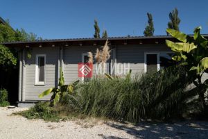 Продам дом 4-х комнатный с общей площадью 105м2, на улице Лазурная, г. Осипенко, Крым авт. респ., Россия, агентство Илион