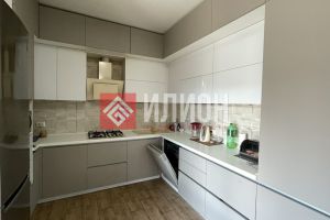 Продам дом 3-х комнатный с общей площадью 100м2, г. Ст металлист, Крым авт. респ., Россия, агентство Илион