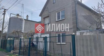 Продам дом 2-х комнатный с общей площадью 70.3м2, на улице Грушёвая, г. Энтузиаст  (бахчисарай), Крым авт. респ., Россия, агентство Илион. Фотография №1