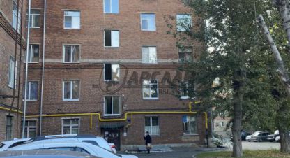 Продам квартиру 3-х комнатную с общей площадью 63.3м2, 1/5 эт., на улице Мазита Гафури, Вахитовский район, г. Казань, Татарстан респ., Россия, агентство Арслан. Фотография №1