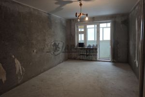 Продам квартиру 2-х комнатную с общей площадью 58.5м2, 2/9 эт., на улице Бирюзовая, Кировский район, г. Казань, Татарстан респ., Россия, агентство Арслан