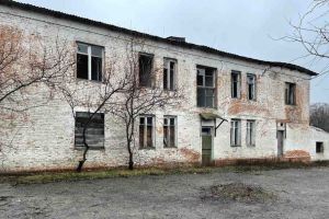 Продам производственно-складское помещение с общей площадью 9140м2, на улице Леніна, г. Вельбовка, Полтавская обл., Украина, агентство Aspo.biz