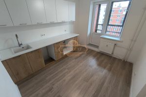 Продам квартиру 1 комнатную с общей площадью 31.98м2, 8/12 эт., на улице Загородная, г. Колпино, Санкт-Петербург, Россия, агентство Адресат