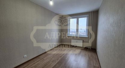 Продам квартиру 1 комнатную с общей площадью 32.2м2, 9/15 эт., на улице Пражская, г. Кудрово, Ленинградская обл., Россия, агентство Адресат. Фотография №1