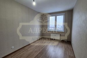 Продам квартиру 1 комнатную с общей площадью 32.2м2, 9/15 эт., на улице Пражская, г. Кудрово, Ленинградская обл., Россия, агентство Адресат