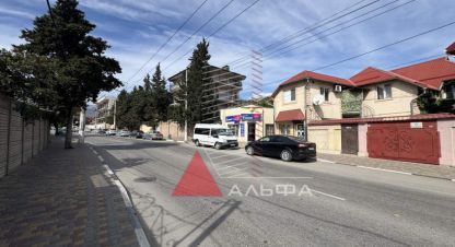 Продам дом 6-ти комнатный с общей площадью 117.6м2, на улице Горького, г. Алушта , Крым авт. респ., Россия, агентство Альфа Недвижимость. Фотография №1