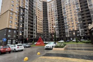 Продам квартиру 1 комнатную с общей площадью 34.6м2, 5/19 эт., на улице Мраморный пер, г. Симферополь , Крым авт. респ., Россия, агентство Альфа Недвижимость