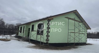 Продам дом 4-х комнатный с общей площадью 162.5м2, на улице Зелёная, г. Бобровский, Свердловская обл., Россия, агентство Артис Про. Фотография №1