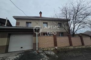 Продам коттедж/дачу 5-ти комнатную с общей площадью 280м2, на улице Сиреневая, г. Первоуральск, Свердловская обл., Россия, агентство Артис Про