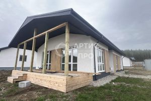 Продам дом 4-х комнатный с общей площадью 130м2, на улице Дальняя, г. Днт чистые ключи, Свердловская обл., Россия, агентство Артис Про