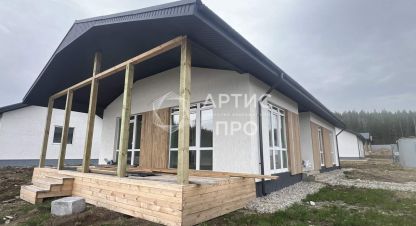 Продам дом 4-х комнатный с общей площадью 130м2, на улице Дальняя, г. Днт чистые ключи, Свердловская обл., Россия, агентство Артис Про. Фотография №1
