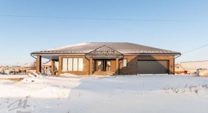 Продам дом 5-ти комнатный с общей площадью 398.1м2, г. Новоалтайск, Алтайский край, Россия, агентство Миэль офис в Барануле. Фотография №1