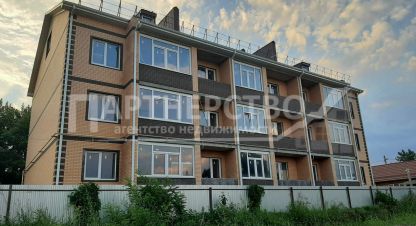Продам квартиру 2-х комнатную с общей площадью 57.8м2, 3/3 эт., на улице Беличенко, г. Ильский, Краснодарский край, Россия, агентство АН Партнерство. Фотография №1