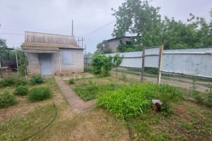 Продам коттедж/дачу 2-х комнатную с общей площадью 20м2, на улице 15-я, г. Волжский, Волгоградская обл., Россия, агентство Живем Дома