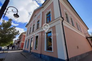 Сдам офисное помещение с общей площадью 500м2, на улице Крестовая, г. Рыбинск, Ярославская обл., Россия, агентство Ваш Вариант