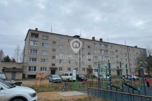 Продам квартиру 2-х комнатную с общей площадью 48.3м2, 5/5 эт., на улице Звёздная, г. Брейтово, Ярославская обл., Россия, агентство Ваш Вариант