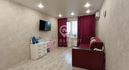 Продам квартиру 1 комнатную с общей площадью 33.3м2, 5/5 эт., на улице Рабкоровская, г. Рыбинск, Ярославская обл., Россия, агентство Ваш Вариант. Фотография №1
