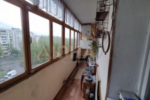 Продам квартиру 4-х комнатную с общей площадью 77м2, 8/10 эт., на улице Кинешемское шоссе, Центральный район, г. Кострома, Костромская обл., Россия, агентство Дюна