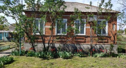 Продам дом 4-х комнатный с общей площадью 57.8м2, на улице Шевченко ул, г. Черноморский, Краснодарский край, Россия, агентство Мореон Инвест. Фотография №1