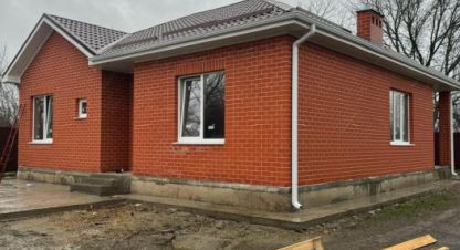 Продам дом 4-х комнатный с общей площадью 110м2, на улице Фурманова ул, г. Старомышастовская ст-ца, Краснодарский край, Россия, агентство Мореон Инвест. Фотография №1