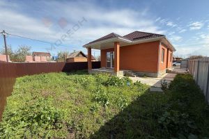 Продам дом 3-х комнатный с общей площадью 85м2, на улице Энгельса ул, г. Старомышастовская ст-ца, Краснодарский край, Россия, агентство Мореон Инвест