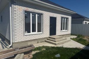 Продам дом 4-х комнатный с общей площадью 80м2, на улице Степная ул, г. Старомышастовская ст-ца, Краснодарский край, Россия, агентство Мореон Инвест