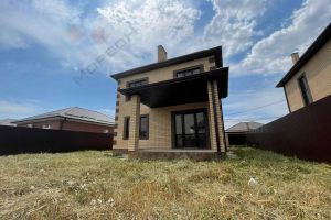 Продам дом 5-ти комнатный с общей площадью 130м2, на улице Троицкая, Карасунский окр район, г. Знаменский, Краснодарский край, Россия, агентство Мореон Инвест