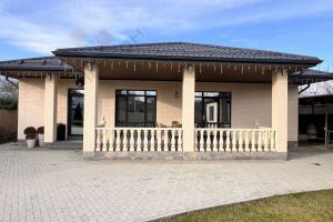 Продам дом 4-х комнатный с общей площадью 149.8м2, на улице Украинская, г. Северская ст-ца, Краснодарский край, Россия, агентство Мореон Инвест
