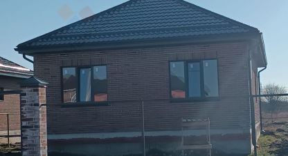 Продам дом 3-х комнатный с общей площадью 90м2, на улице 8 марта ул, г. Тахтамукай аул, Адыгея респ., Россия, агентство Мореон Инвест. Фотография №1