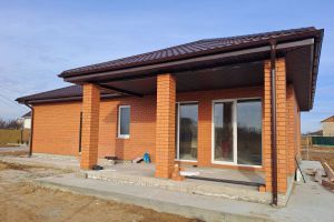 Продам дом 4-х комнатный с общей площадью 108.6м2, на улице 1-я, Старый район, г. Волжский, Волгоградская обл., Россия, агентство Агентство недвижимости "Партнёр"