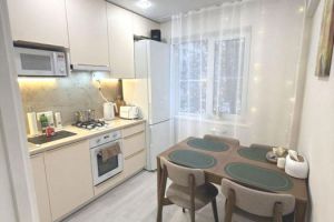 Продам квартиру 2-х комнатную с общей площадью 46м2, 2/5 эт., на улице Заневский пр-кт, г. Санкт-Петербург, Санкт-Петербург, Россия, агентство Адмирал