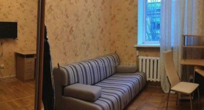 Продам квартиру 2-х комнатную с общей площадью 46.8м2, 3/3 эт., на улице Гоголя, г. Севастополь, Крым авт. респ., Россия, агентство InVita Realty. Фотография №1