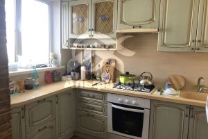 Продам квартиру 4-х комнатную с общей площадью 75.6м2, 4/5 эт., на улице Пр-кт  победы, Курчатовский район район, г. Челябинск, Челябинская обл., Россия, агентство Центр недвижимости и Ипотеки "АльфаДом"