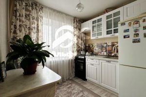 Продам квартиру 2-х комнатную с общей площадью 46м2, 5/5 эт., на улице Калинина, Калининский район район, г. Челябинск, Челябинская обл., Россия, агентство Центр недвижимости и Ипотеки "АльфаДом"
