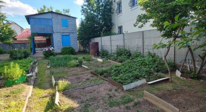 Продам коттедж/дачу 2-х комнатную с общей площадью 19м2, на улице Приканальная, г. Волжский, Волгоградская обл., Россия, агентство Живем Дома. Фотография №1