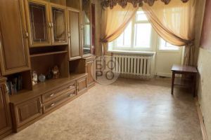 Продам квартиру 2-х комнатную с общей площадью 40м2, 5/5 эт., на улице Железнодорожная, г. Стерлитамак, Башкортостан респ., Россия, агентство Бюро