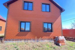 Продам дом 4-х комнатный с общей площадью 129.6м2, на улице Берёзка, г. Южный урал, Оренбургская обл., Россия, агентство Бюро недвижимости Быстровой