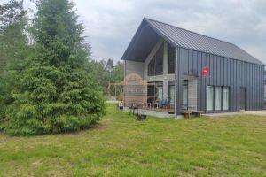 Продам дом 5-ти комнатный с общей площадью 140м2, на улице Еловый проезд, г. Коттеджный посёлок симагинские высоты, Ленинградская обл., Россия, агентство Адресат