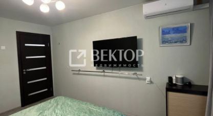 Продам квартиру 2-х комнатную с общей площадью 46.7м2, 5/5 эт., на улице Суздальское шоссе, Фрунзенский район, г. Ярославль, Ярославская обл., Россия, агентство Вектор. Фотография №1