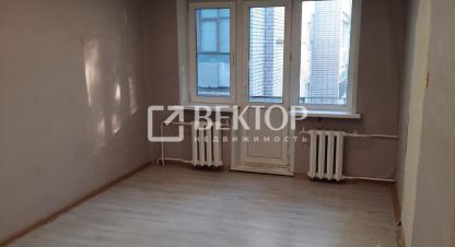 Продам квартиру 1 комнатную с общей площадью 30м2, 5/5 эт., на улице Тутаевское шоссе, Дзержинский район, г. Ярославль, Ярославская обл., Россия, агентство Вектор. Фотография №1