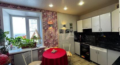 Продам квартиру 2-х комнатную с общей площадью 48м2, 9/10 эт., на улице Заволжская, Заволжский район, г. Кострома, Костромская обл., Россия, агентство Дюна. Фотография №1