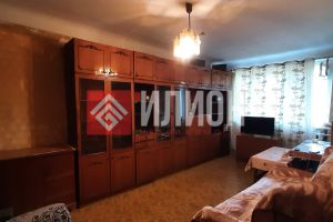 Продам квартиру 3-х комнатную с общей площадью 68.7м2, 2/5 эт., на улице Урицкого, г. Балаклава, Крым авт. респ., Россия, агентство Илион