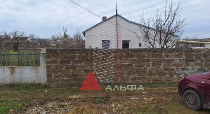 Продам дом 3-х комнатный с общей площадью 45м2, на улице Ленина, г. Колоски, Крым авт. респ., Россия, агентство Альфа Недвижимость. Фотография №1